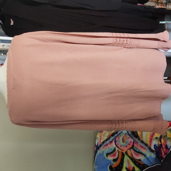 14/16 light weight lace detail jumper - Picture 6 of 6